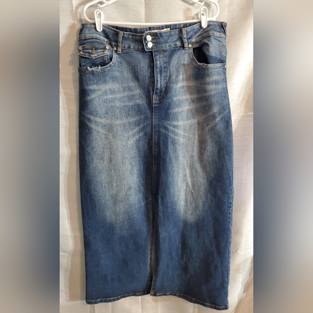 Size 16 Classic Blue Distressed Denim Jean Maxi Skirt Back Slit